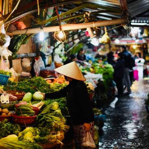Perdagangan Eceran Berbagai Macam Barang Yang Utamanya Makanan, Minuman Atau Tembakau Bukan Di Minimarket:Supermarket:Hypermarket (Tradisional)